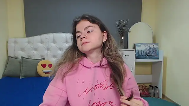 TinaRedly online show from 11/07/25, 06:46