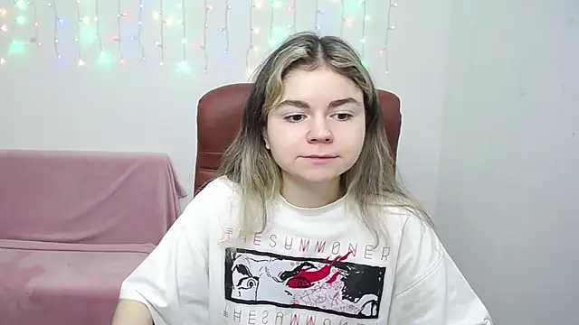 TinaRedly online show from 12/05/25, 06:48