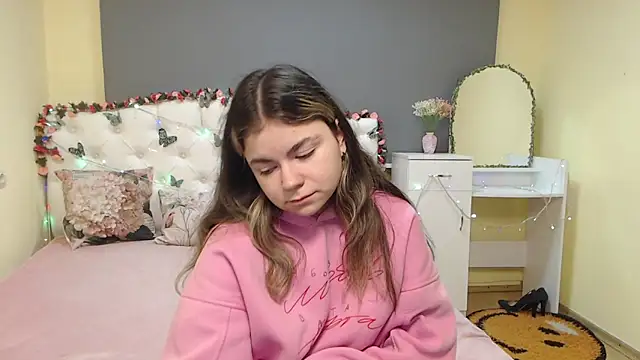 TinaRedly online show from 03/06/26, 07:05