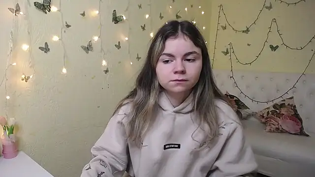 TinaRedly online show from 03/16/26, 06:56