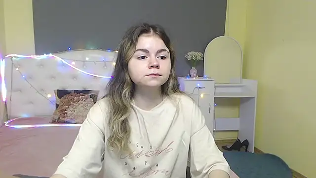 TinaRedly online show from 05/07/26, 05:24