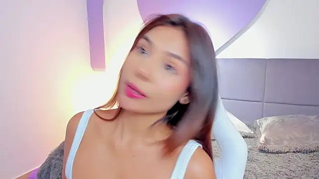 amira cute2 online show from 01/18/25, 12:04