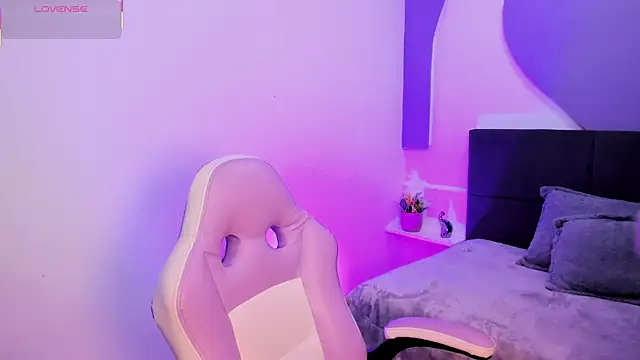 amira cute2 online show from 11/04/25, 09:19