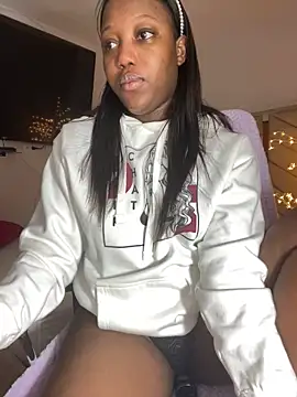 kellya  online show from 01/23/25, 10:32