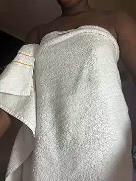 kellya  online show from 02/02/25, 10:24