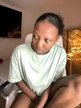 kellya  online show from 11/14/25, 11:35