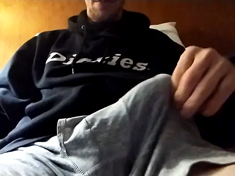 Snapshot of elmerfuddin87 chatting on 11/23/25, 10:31 elmerfuddin87 online show from 11/23/25, 10:31