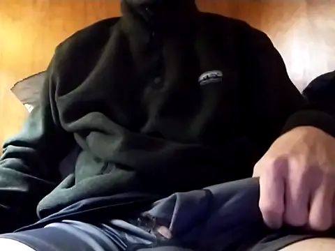 Snapshot of elmerfuddin87 chatting on 12/16/25, 08:36 elmerfuddin87 online show from 12/16/25, 08:36