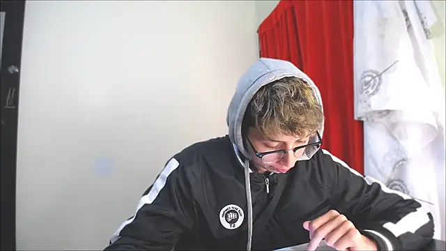  Thomas hot  online show from 01/19/25, 09:02