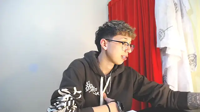  Thomas hot  online show from 01/22/25, 05:59