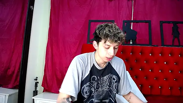  Thomas hot  online show from 02/28/25, 07:15