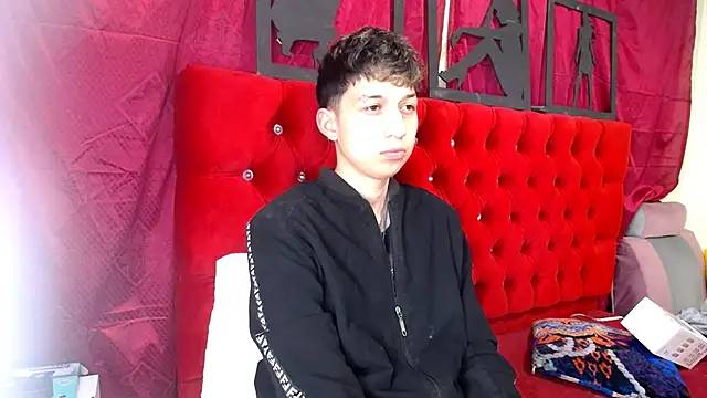  Thomas hot  online show from 03/20/25, 12:40