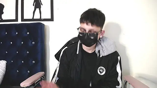  Thomas hot  online show from 09/26/25, 03:43