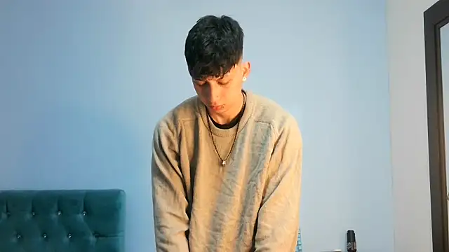  Thomas hot  online show from 05/12/26, 06:27