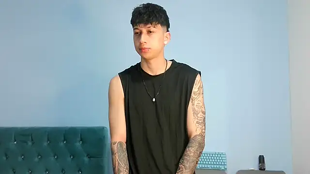  Thomas hot  online show from 05/14/26, 07:42
