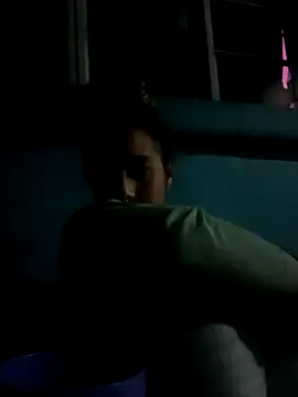 megan collins96 online show from 12/31/24, 04:27