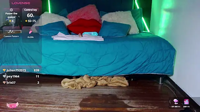 megan collins96 online show from 02/01/25, 11:48