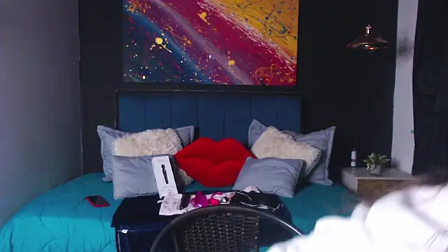 megan collins96 online show from 03/04/25, 07:22