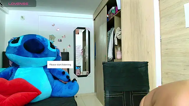 megan collins96 online show from 04/21/26, 09:06