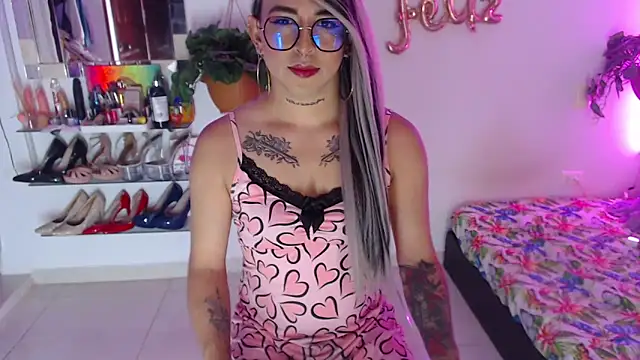 Laveneno ortiz07 online show from 12/20/24, 11:47