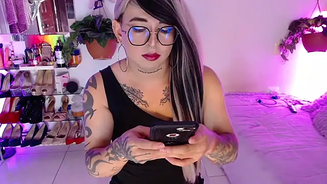 Laveneno ortiz07 online show from 04/22/26, 12:13