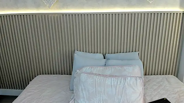 charlottebrowns  online show from 02/14/26, 12:46