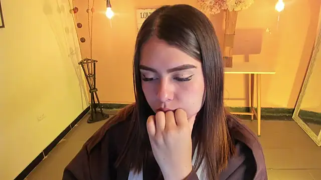 ArianaBaker online show from 12/01/25, 03:06