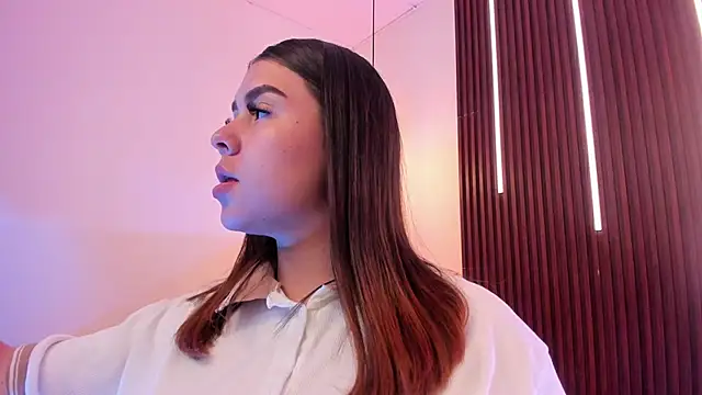 ArianaBaker online show from 04/08/26, 01:00