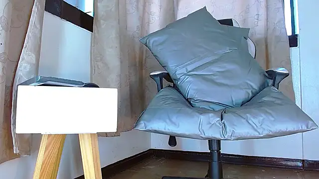 bellatrixx 69 online show from 12/19/24, 11:50