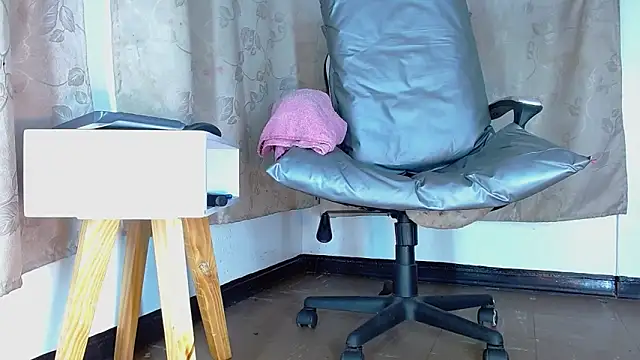 bellatrixx 69 online show from 12/28/24, 11:41