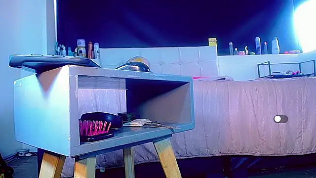 bellatrixx 69 online show from 11/19/25, 11:32