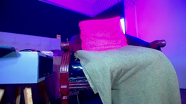 bellatrixx 69 online show from 12/04/25, 11:19