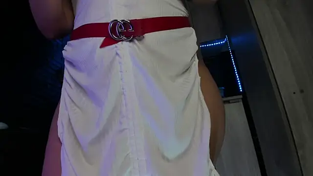 LaureenHills online show from 03/04/26, 01:33