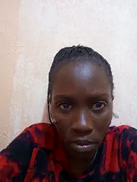 Snapshot of Swirly_blac chatting on 09/18/25, 01:46 Swirly blac online show from 09/18/25, 01:46