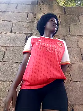 Snapshot of Swirly_blac chatting on 11/13/25, 07:29 Swirly blac online show from 11/13/25, 07:29