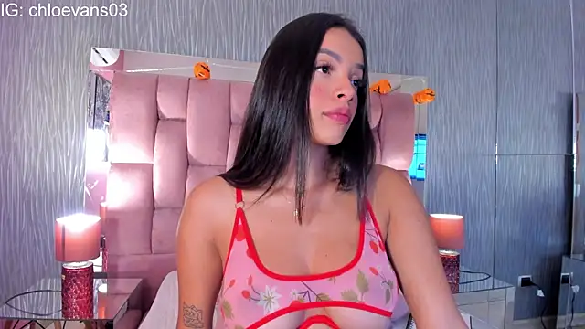 Chloe evans   online show from 11/06/25, 11:55