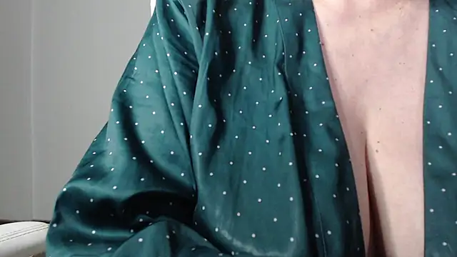 missdaniels online show from 09/26/25, 03:10