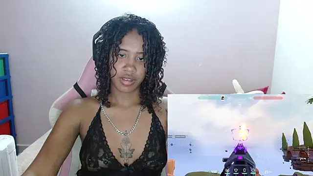 TiffanyRoouse online show from 03/10/25, 12:18