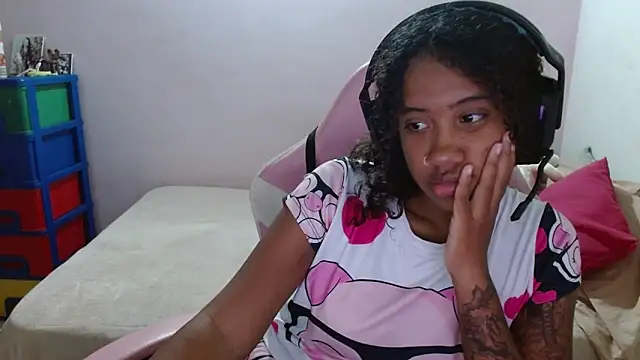 TiffanyRoouse online show from 03/16/25, 12:01