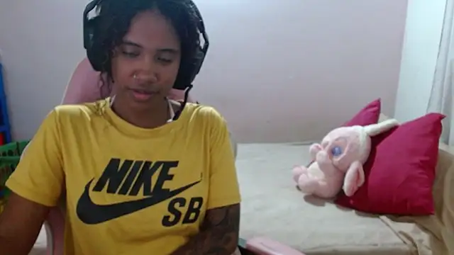 TiffanyRoouse online show from 03/18/25, 12:05