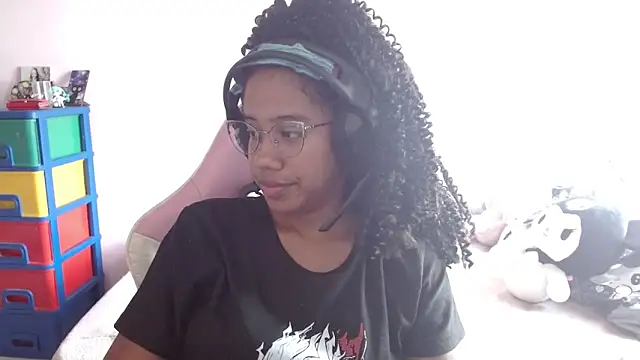 TiffanyRoouse online show from 12/13/25, 08:04