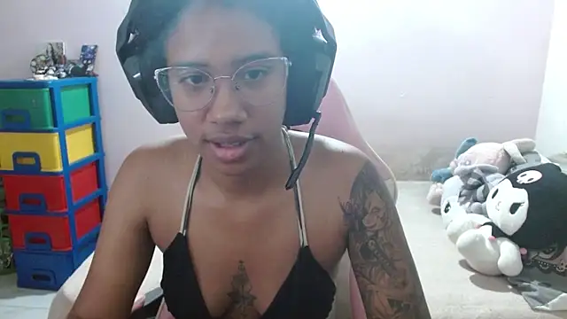 TiffanyRoouse online show from 12/22/25, 12:51