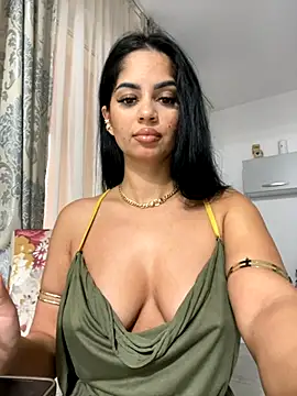  adelle online show from 11/28/25, 12:19