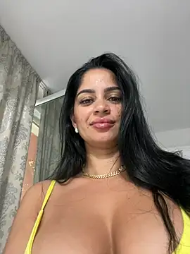 Snapshot of _adelle chatting on 07/17/26, 04:41 adelle online show from 07/17/26, 04:41
