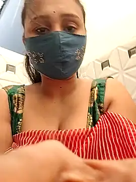 Snapshot of Archna-ji chatting on 12/20/24, 05:14 Archna-ji online show from 12/20/24, 05:14