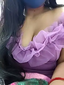 Snapshot of Archna-ji chatting on 01/17/25, 05:08 Archna-ji online show from 01/17/25, 05:08