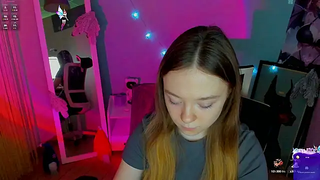 Snapshot of Florence_meow chatting on 12/22/24, 07:44 Florence meow online show from 12/22/24, 07:44