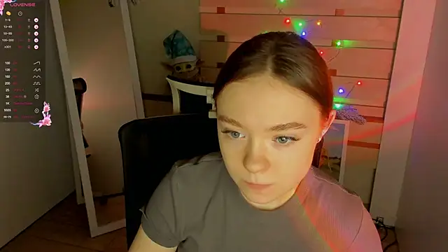 Snapshot of Florence_meow chatting on 01/11/25, 07:28 Florence meow online show from 01/11/25, 07:28