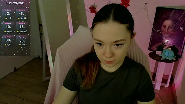 Snapshot of Florence_meow chatting on 01/25/25, 07:38 Florence meow online show from 01/25/25, 07:38