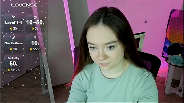 Snapshot of Florence_meow chatting on 12/18/25, 08:09 Florence meow online show from 12/18/25, 08:09